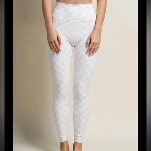 Cream checkered leggings